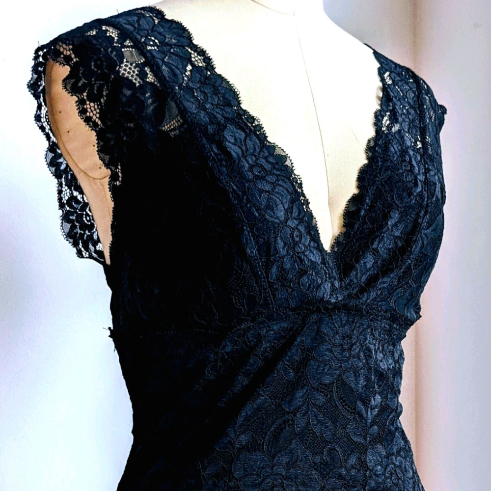 Guess Little Black Cocktail Dress 👗